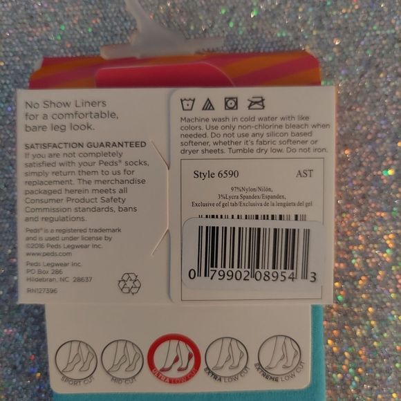 Ladies 2 Pair PEDS Ultra Low Cut Socks - Picture 5 of 6